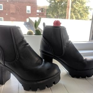 Black Platform Shoes